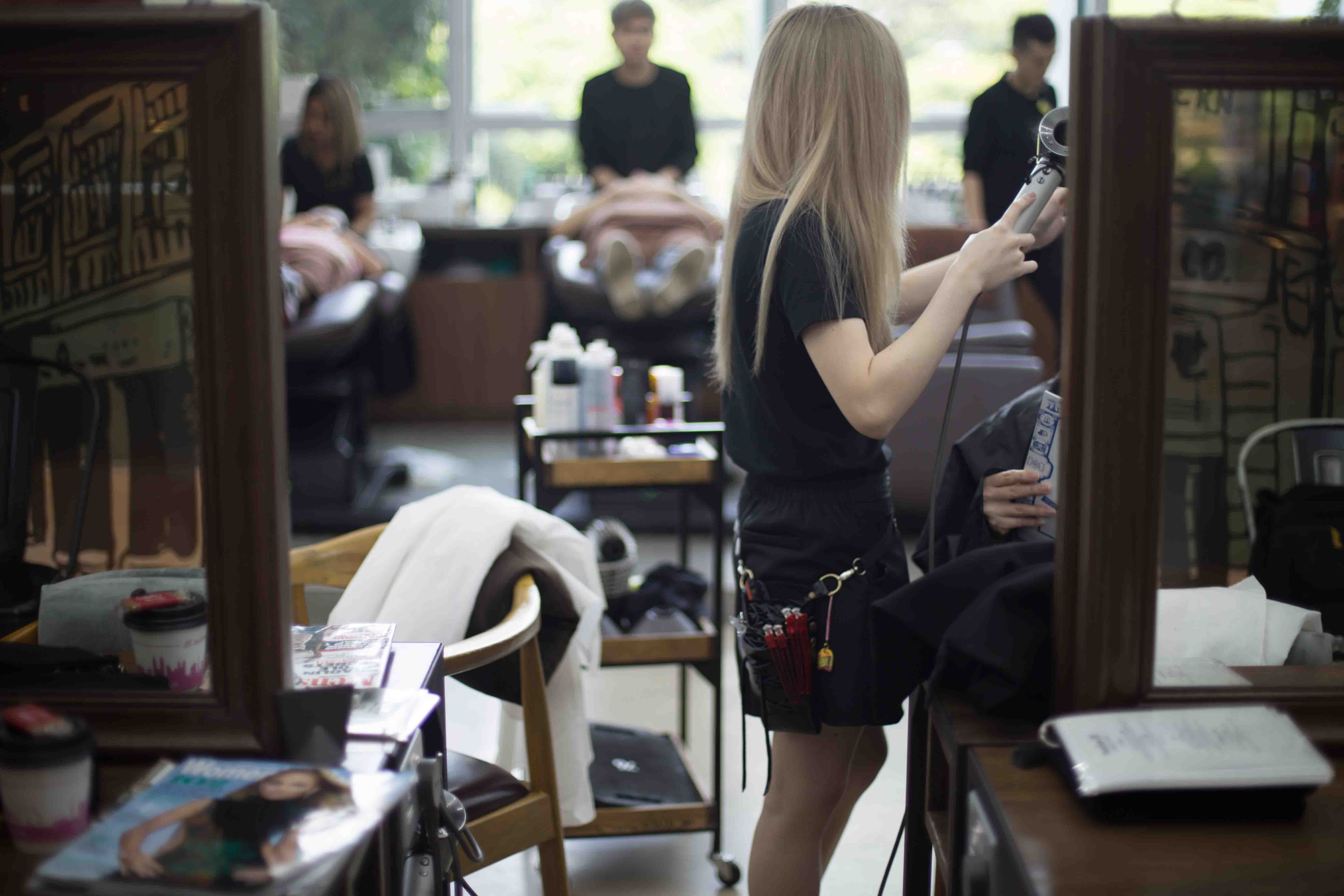 シンガポール 日系サロン 日系美容室　海外就職　海外美容師　海外美容室　英語